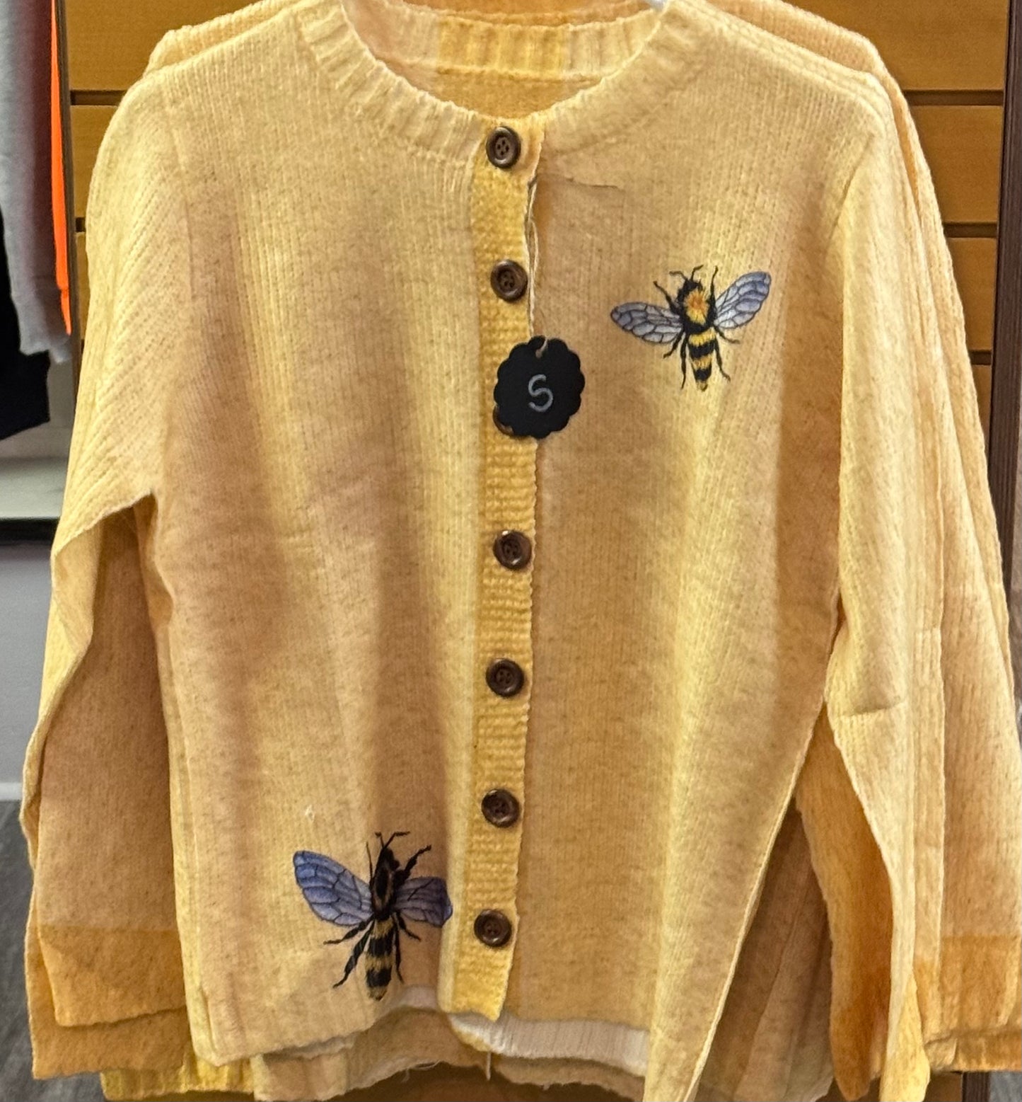 CARDIGAN BEE