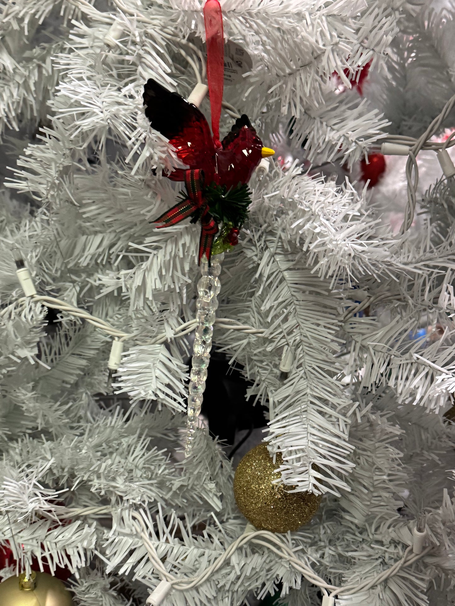 CARDINAL ICICLE ORNAMENT